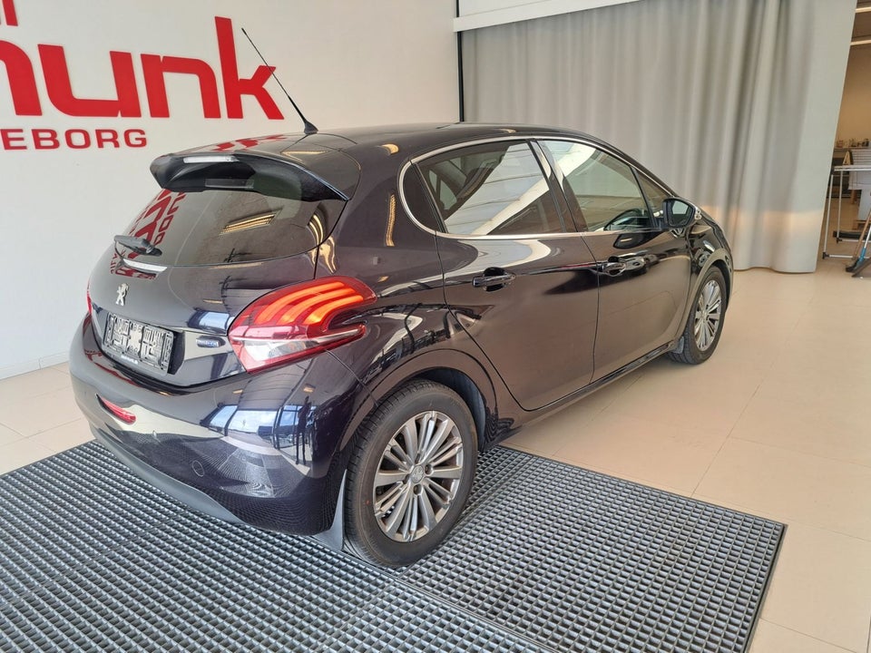 Peugeot 208 1,6 BlueHDi 100 Allure 5d