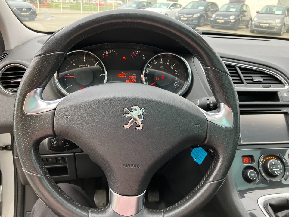 Peugeot 5008 1,6 BlueHDi 120 Style 7prs 5d