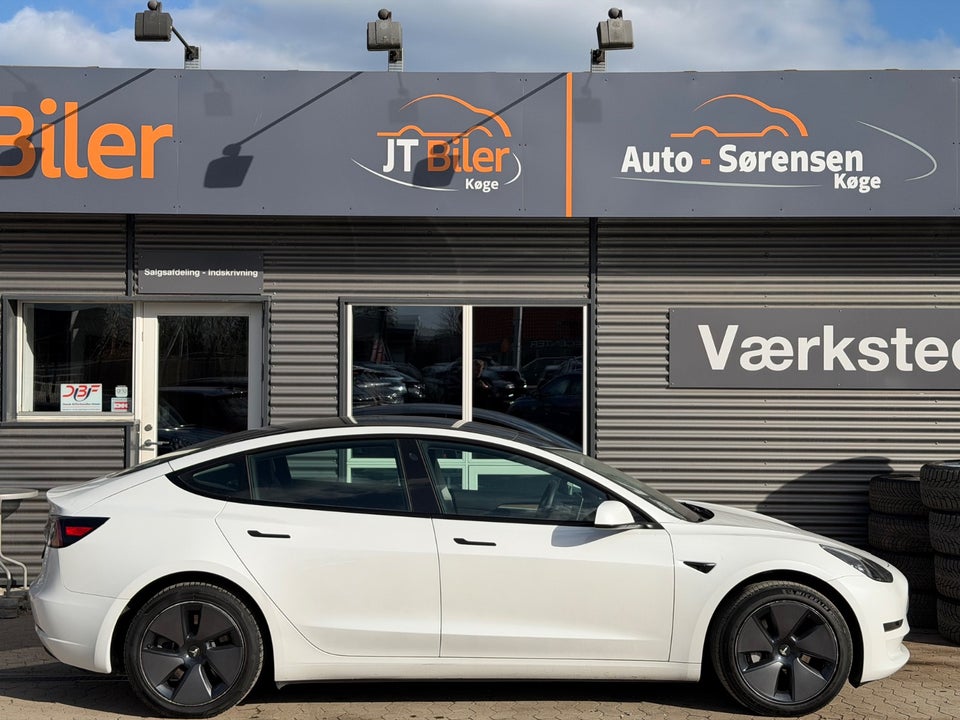 Tesla Model 3 Long Range RWD 4d