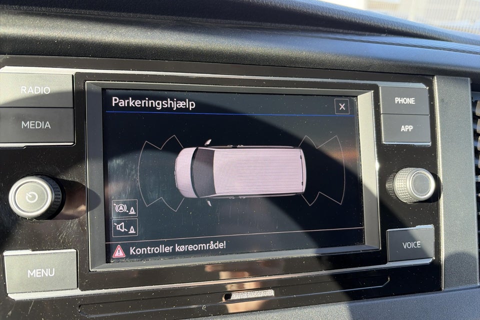VW Transporter 2,0 TDi 150 Kassevogn DSG lang