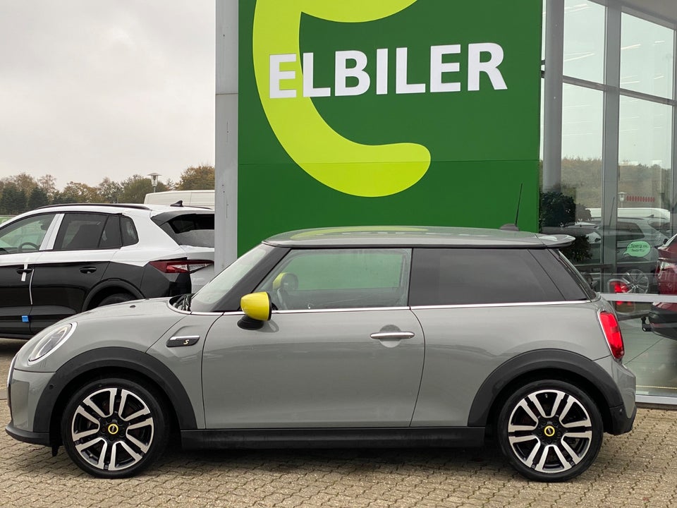 MINI Cooper SE Classic Trim 3d