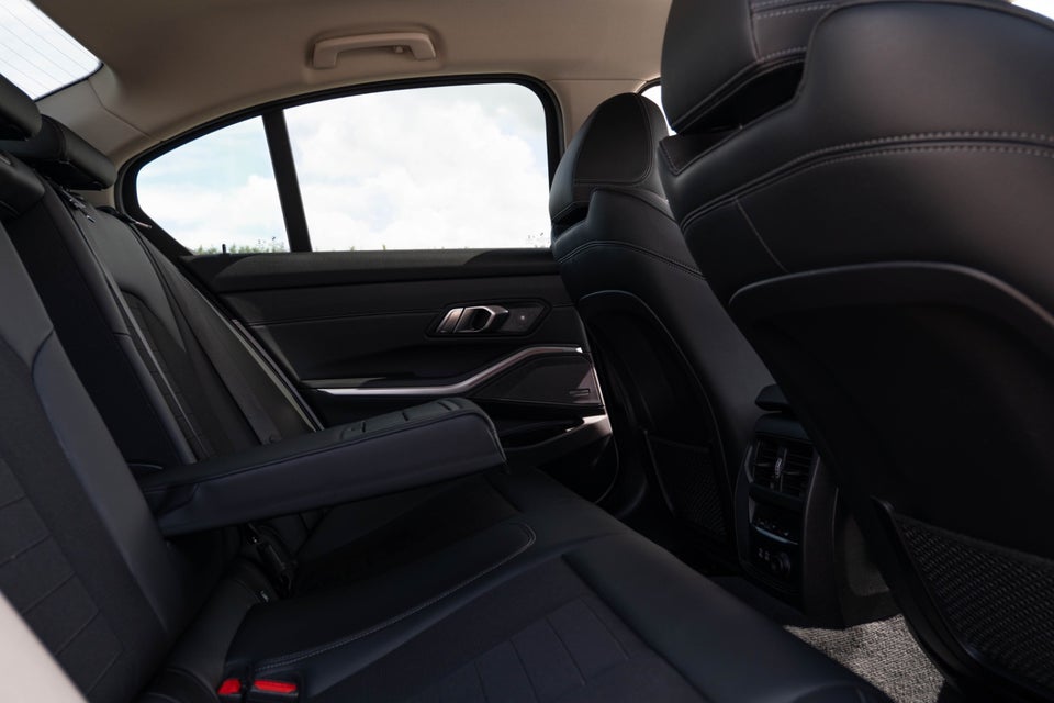 BMW 330e 2,0 Sport Line aut. 4d