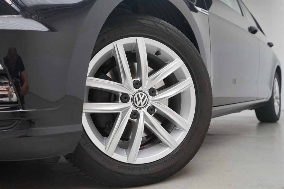 VW Golf VII 1,5 TSi 130 Comfortline DSG 5d