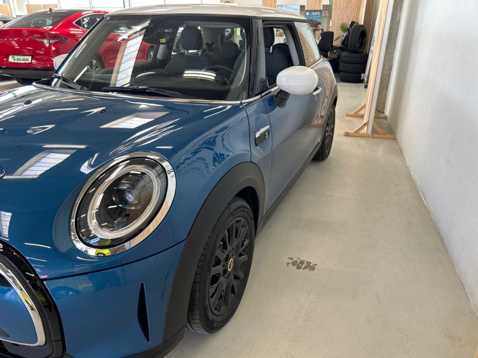 MINI Cooper SE Classic Trim 3d