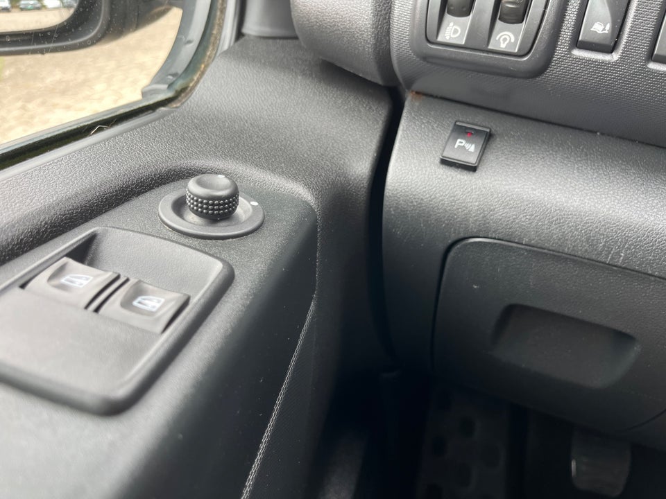 Renault Trafic T29 2,0 dCi 120 L2H1