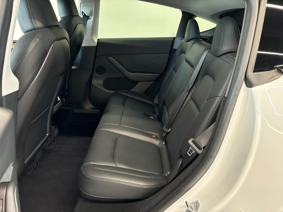 Tesla Model Y Long Range AWD 5d