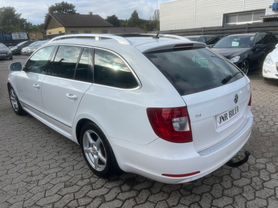 Skoda Superb 1,8 TSi 160 Ambition Combi DSG 5d