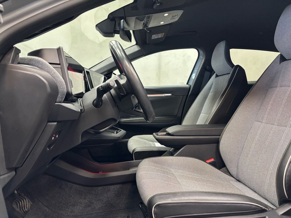 Renault Megane E-Tech 60 Techno 5d