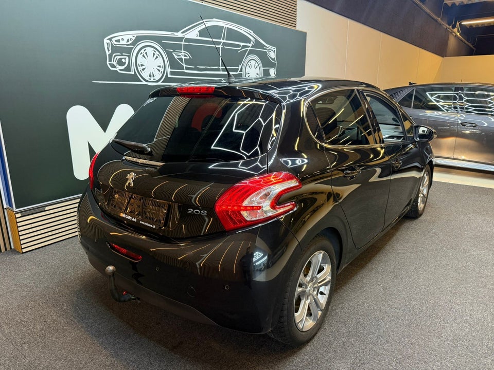 Peugeot 208 1,2 VTi Allure 5d