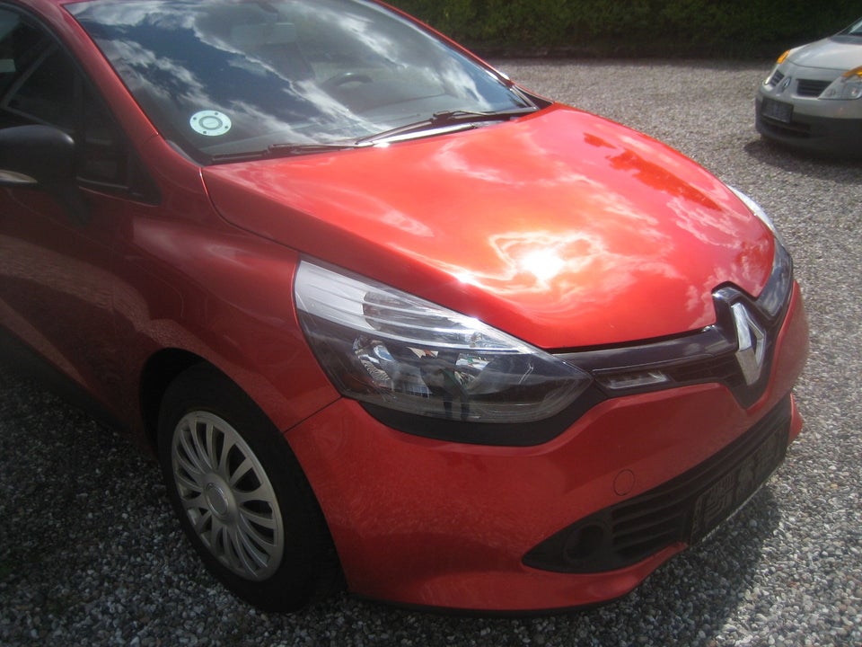 Renault Clio IV 1,2 16V Authentique 5d