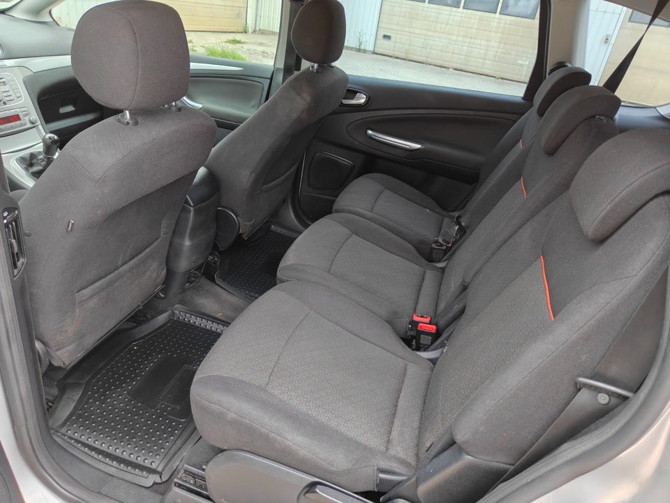 Ford S-MAX 2,0 Ambiente 7prs 5d