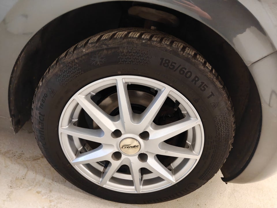 Peugeot 208 1,2 VTi Active 5d