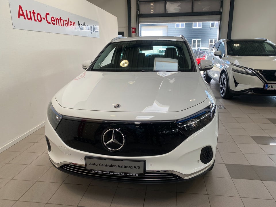 Mercedes EQA300 Progressive 4Matic 5d