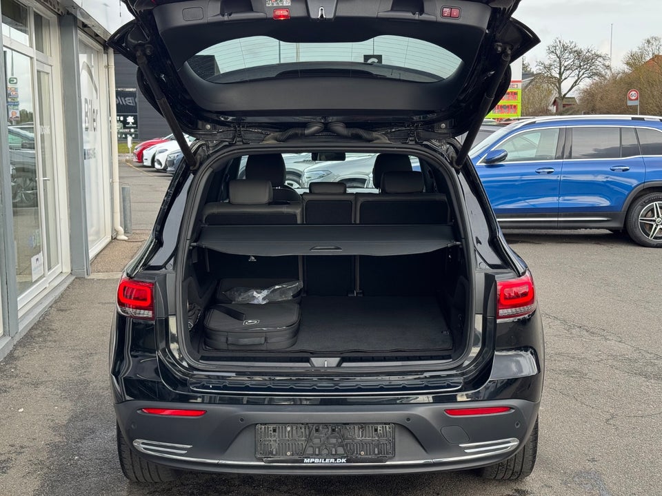 Mercedes EQB250 Electric Art 5d