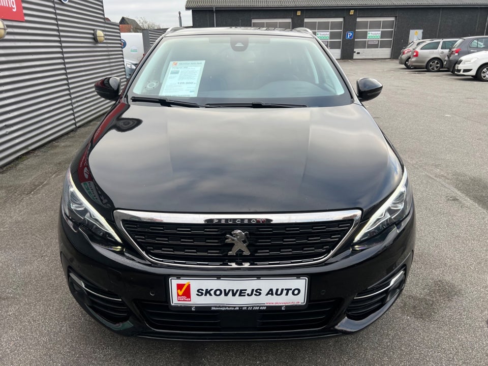 Peugeot 308 1,5 BlueHDi 130 Selection Sky SW 5d