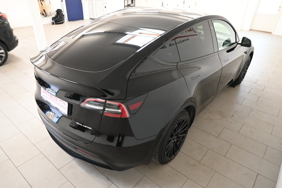 Tesla Model Y Long Range AWD 5d