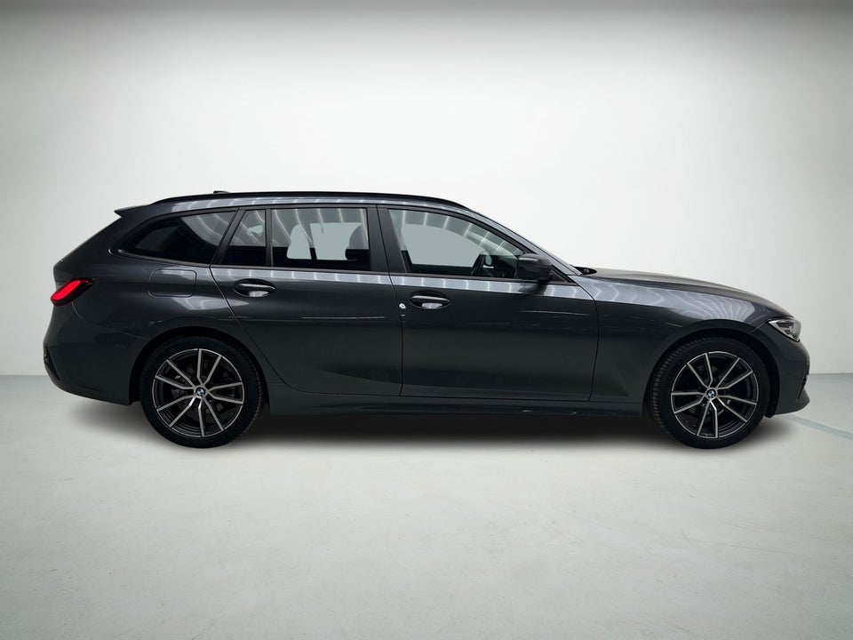 BMW 320d 2,0 Touring Connected aut. 5d