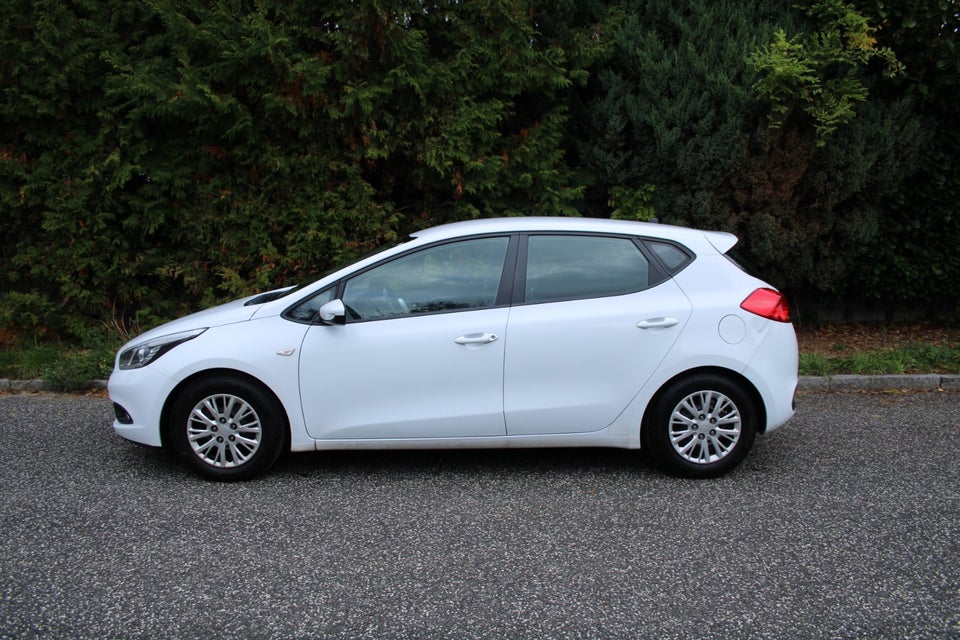 Kia Ceed 1,4 CVVT Active 5d