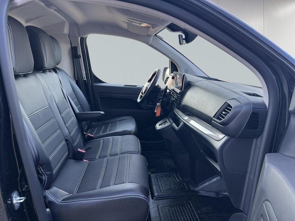 Toyota ProAce 2,0 D 144 Long Comfort Master aut. 4d