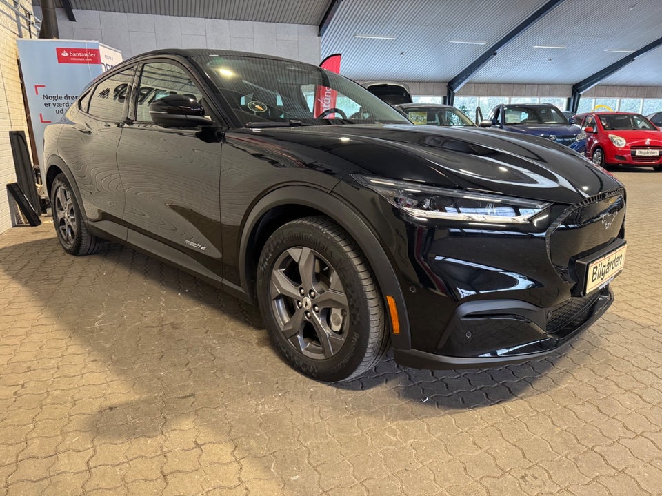 Ford Mustang Mach-E 70 Standard Range 5d