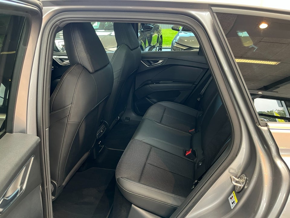Audi Q4 e-tron 45 S-line 5d