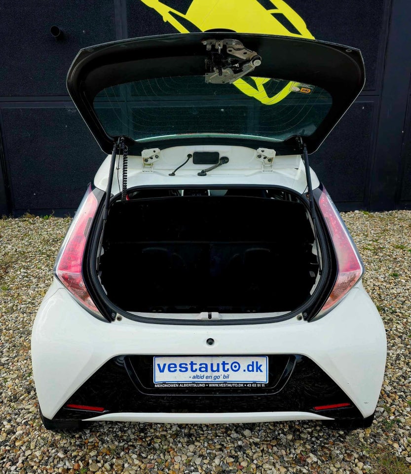 Toyota Aygo 1,0 VVT-i x-wave 5d