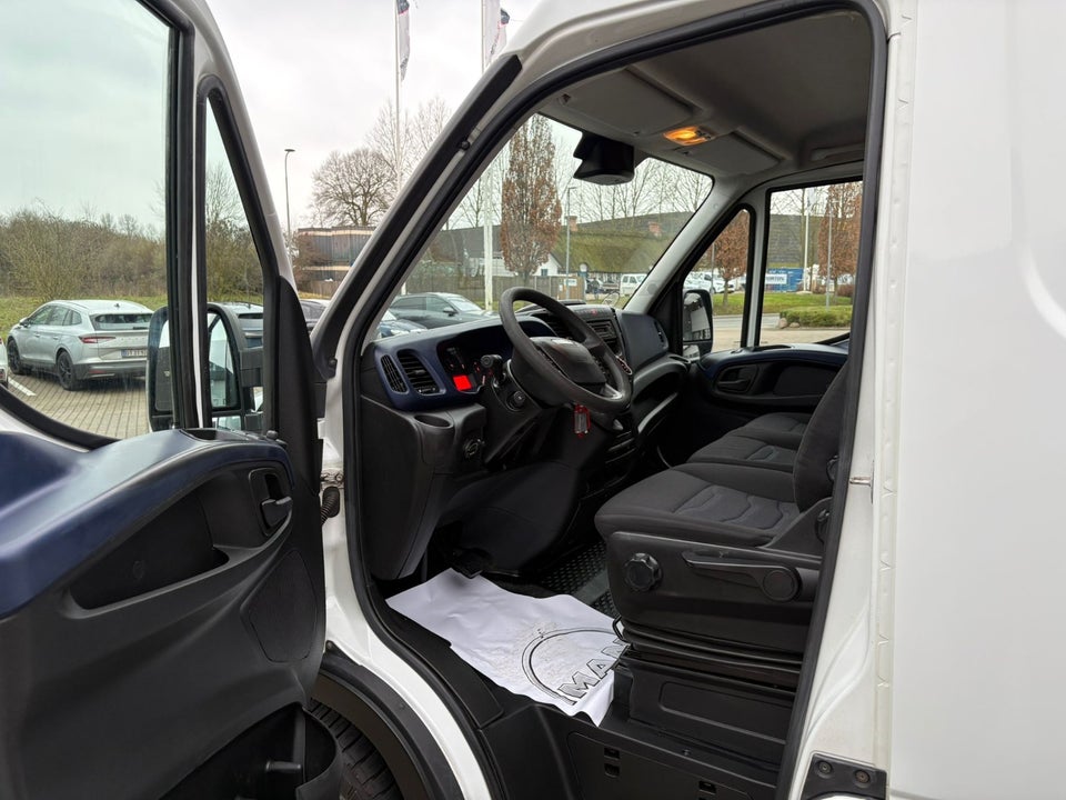 Iveco Daily 2,3 35C14 12m³ Van AG8