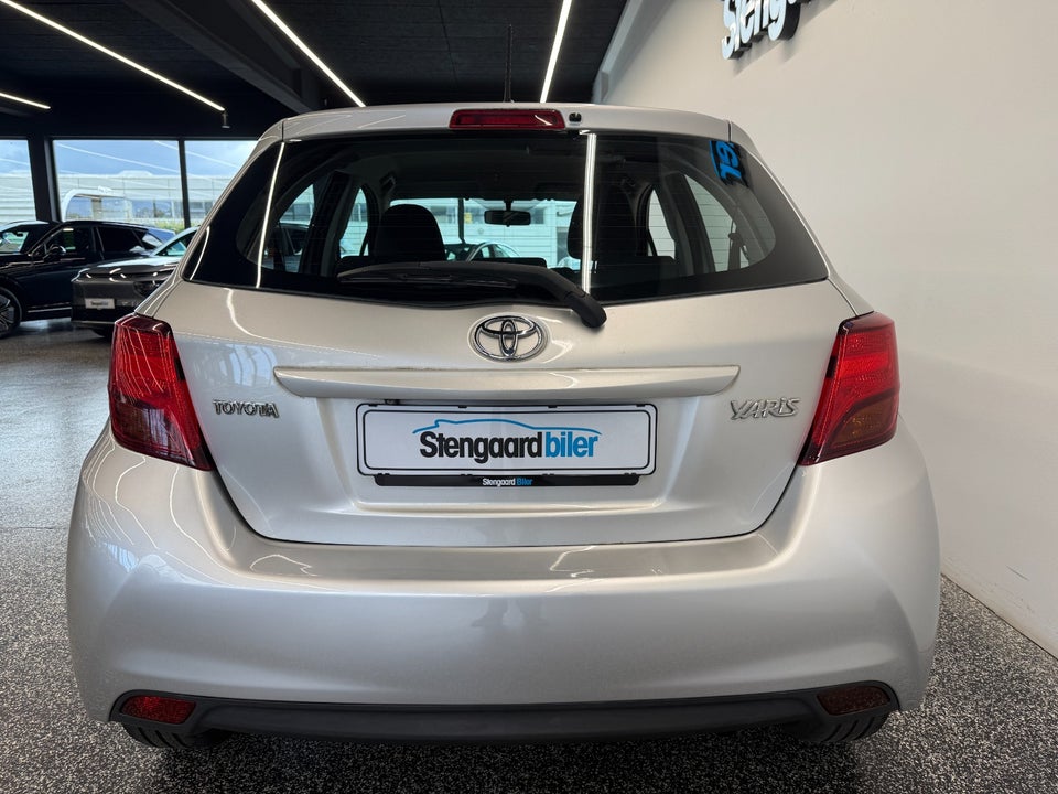 Toyota Yaris 1,0 VVT-i T1 5d