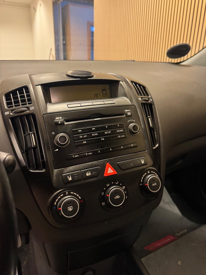 Kia Ceed 1,6 CRDi 90 Active SW 5d