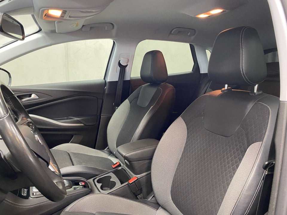 Opel Grandland 1,5 D 130 Elegance aut. 5d