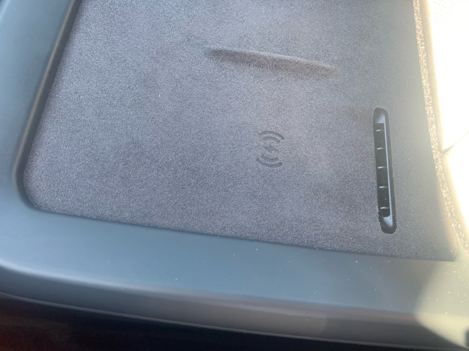 Hongqi EH7 111 Exclusive 4d