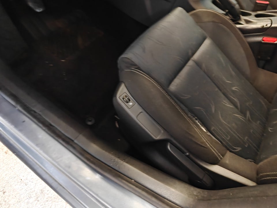 Citroën C4 1,6 e-HDi 112 Seduction 5d