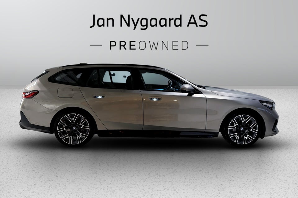 BMW i5 eDrive40 Touring Fully Charged M-Sport 5d