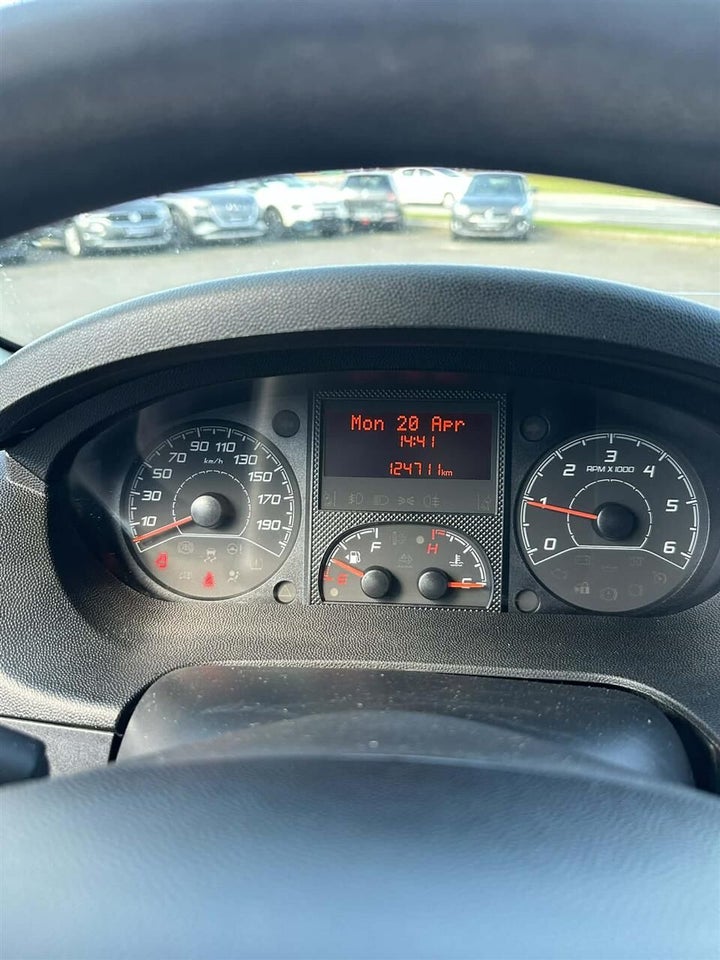 Peugeot Boxer 330 2,2 HDi 130 Kassevogn L2H1