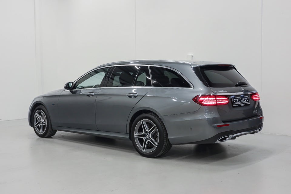 Mercedes E300 de 2,0 AMG Line stc. aut. 5d