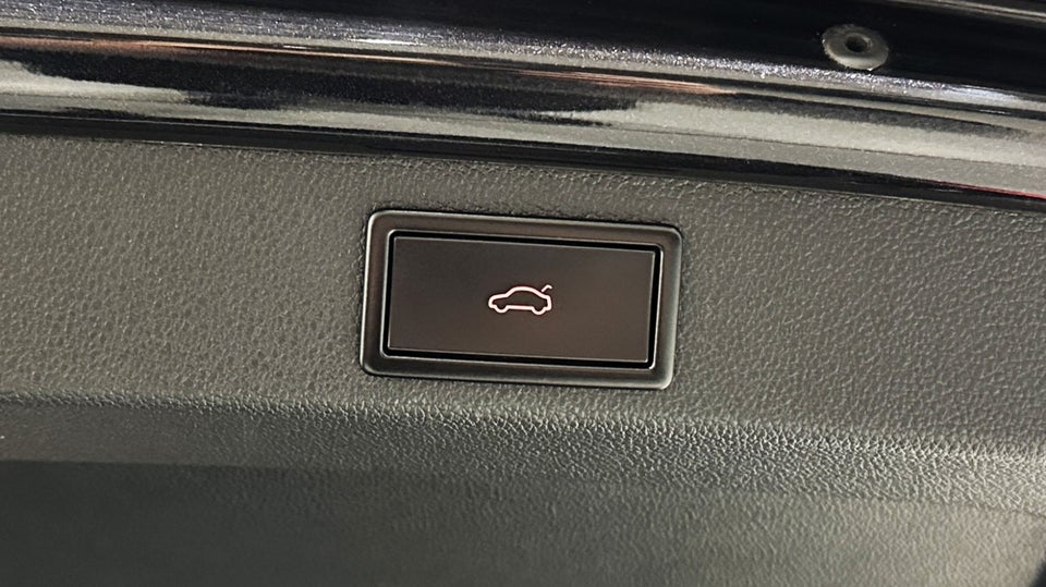 Skoda Superb 2,0 TDi 150 Business Executive Combi DSG 5d