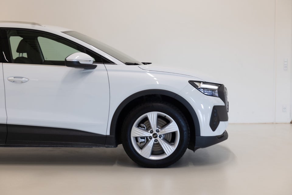 Audi Q4 e-tron 45  5d