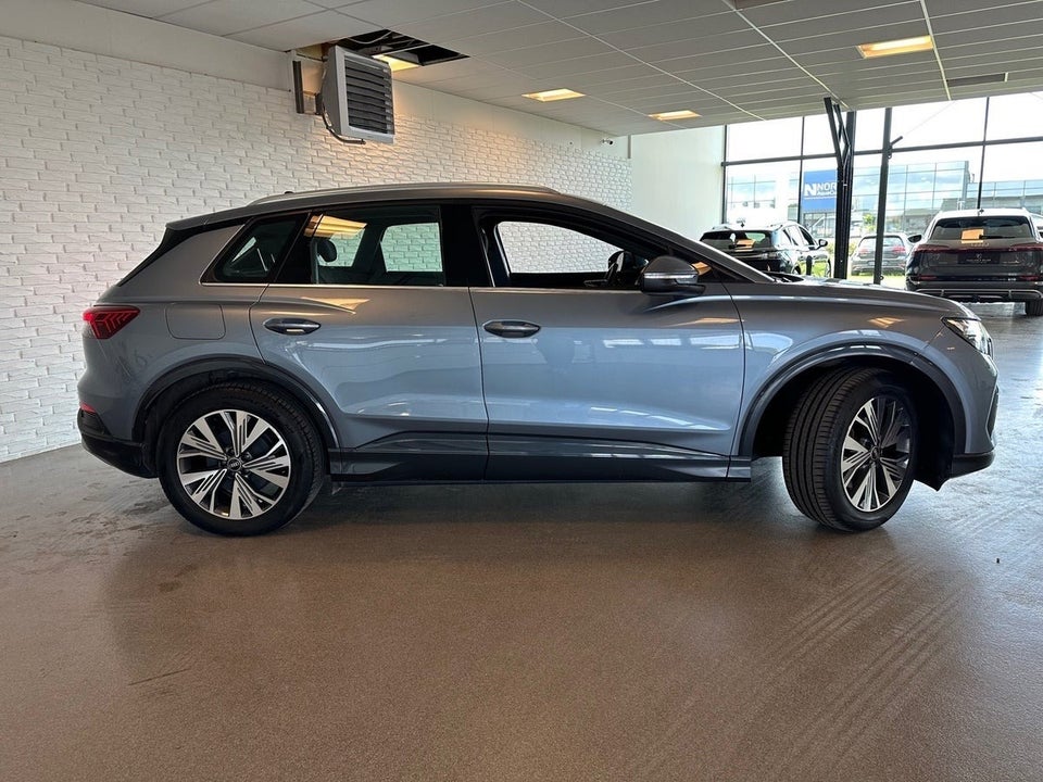 Audi Q4 e-tron 40  5d