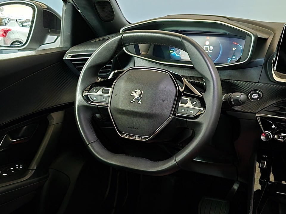 Peugeot 2008 1,2 PureTech 130 Allure EAT8 5d