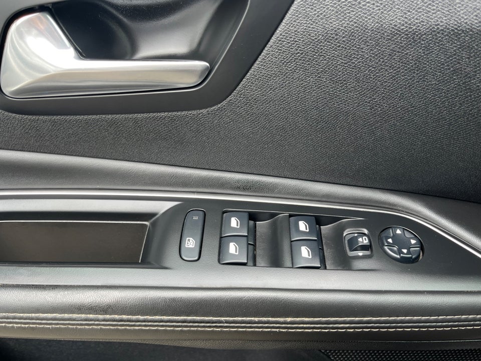 Peugeot 3008 1,6 BlueHDi 120 Allure 5d