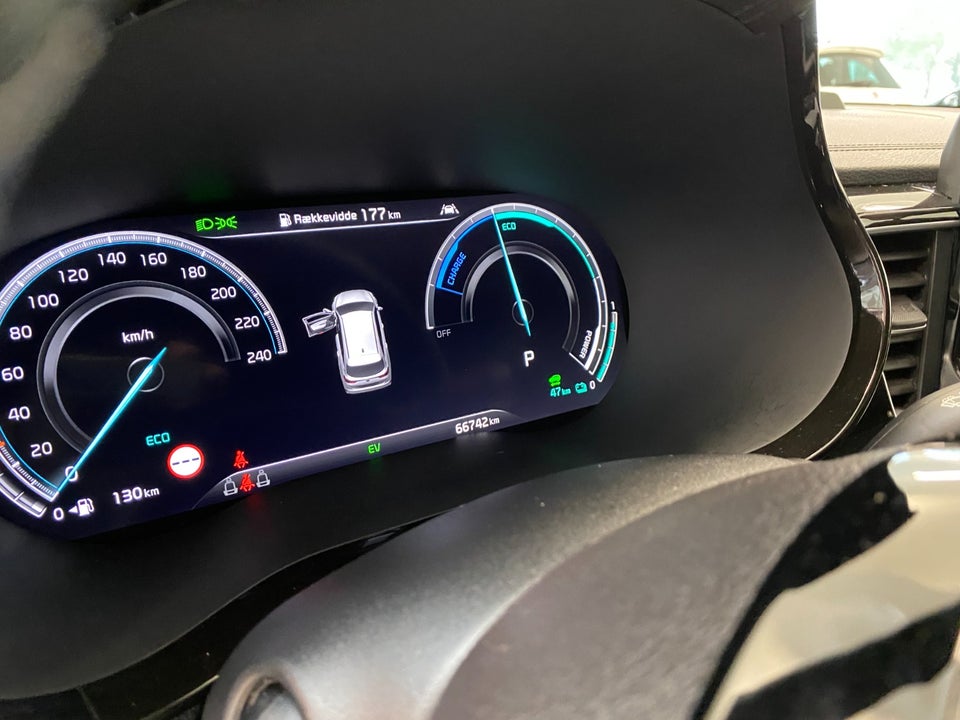 Kia Ceed 1,6 PHEV Upgrade Intro SW DCT 5d