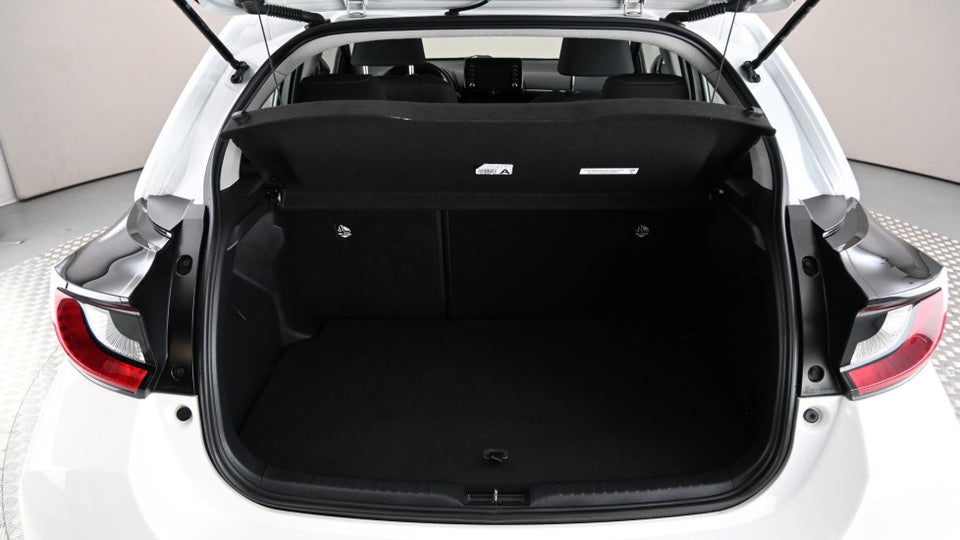 Toyota Yaris 1,5 Hybrid H3 e-CVT 5d