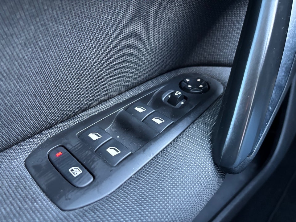 Peugeot 308 1,5 BlueHDi 130 Allure Pack SW 5d