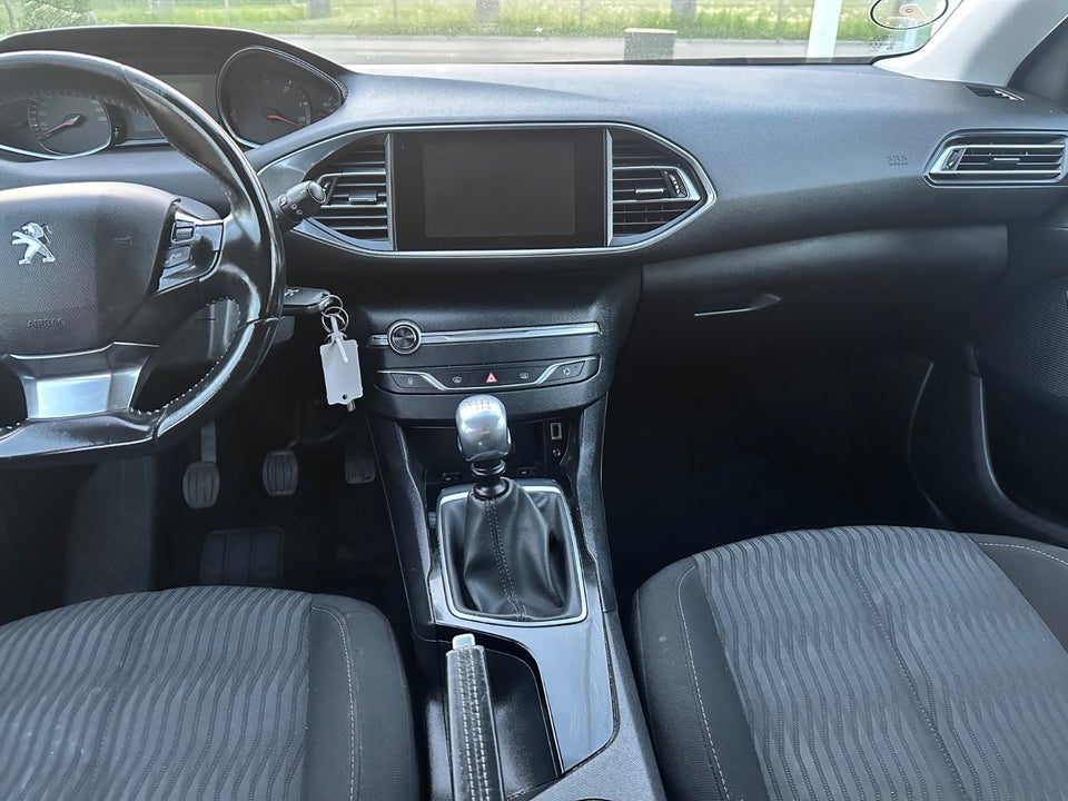 Peugeot 308 1,6 BlueHDi 120 Active SW 5d