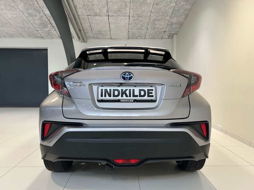 Toyota C-HR 1,8 Hybrid Selected CVT 5d