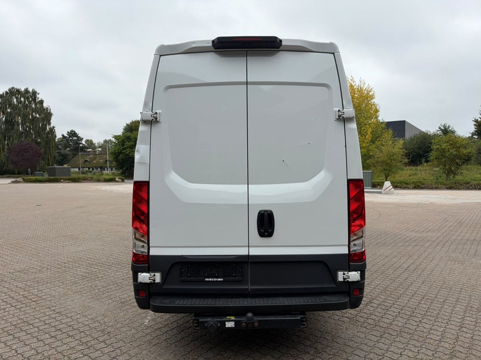Iveco Daily 2,3 35S16 16m³ Van AG8