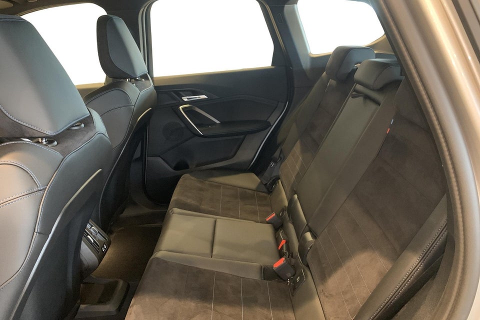 BMW iX1 eDrive20 M-Sport 5d