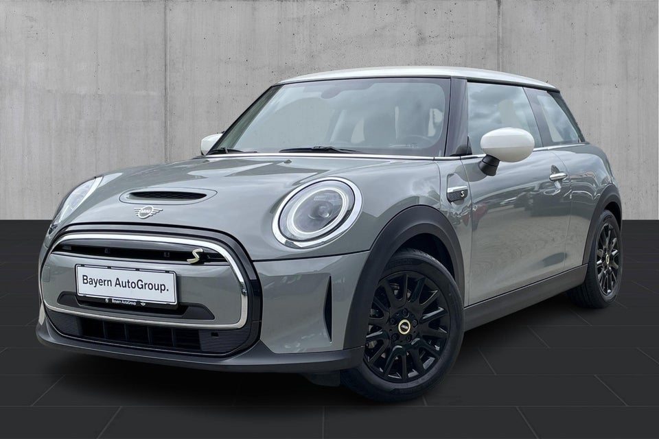 MINI Cooper SE Essential 3d