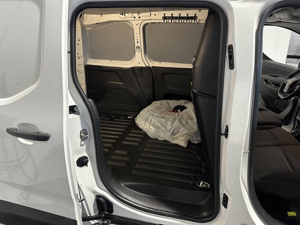 Peugeot Partner 1,5 BlueHDi 100 L1V1 Plus Van
