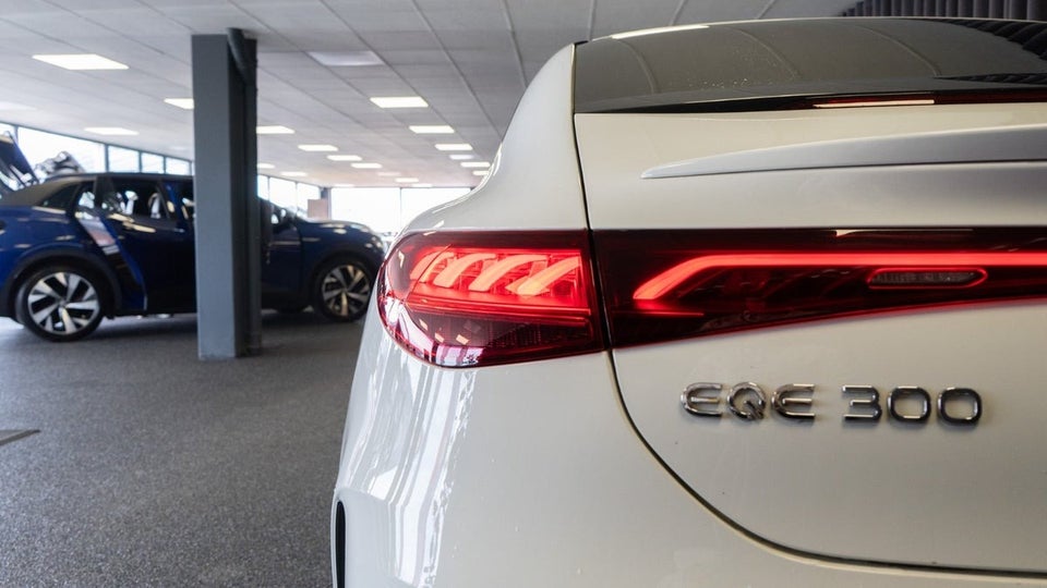 Mercedes EQE300 AMG Line 4d